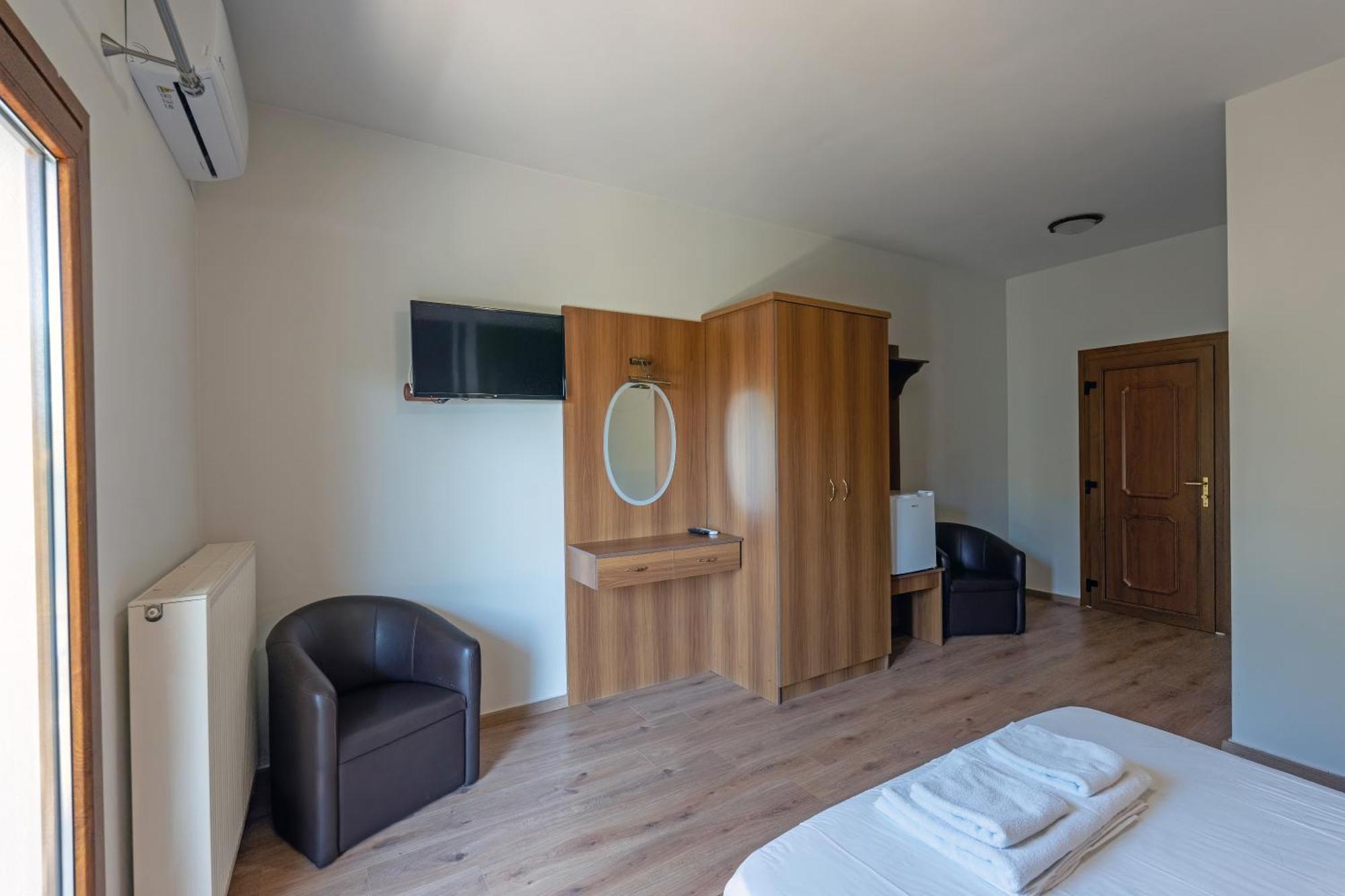 Hotel Agistro Angistron Exterior photo